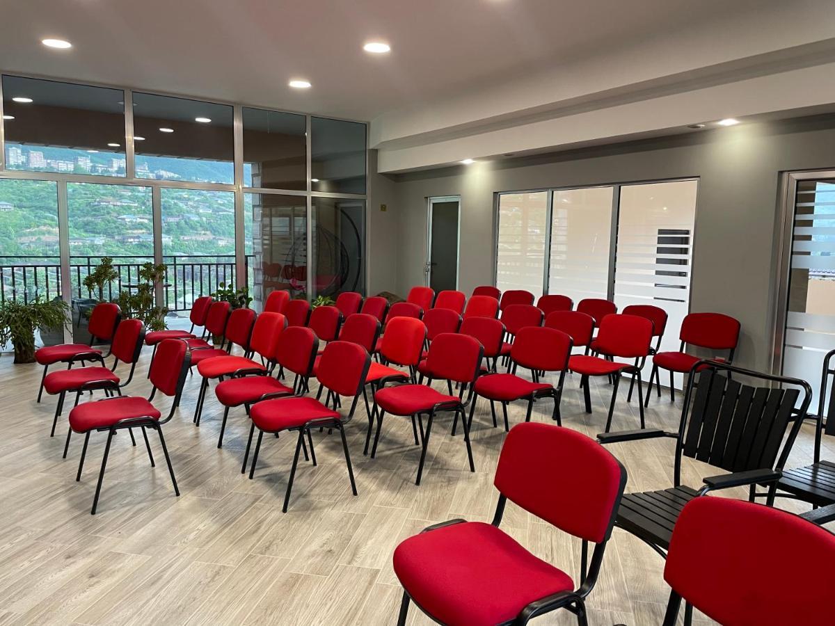 Kamar Hotel Ijevan Εξωτερικό φωτογραφία